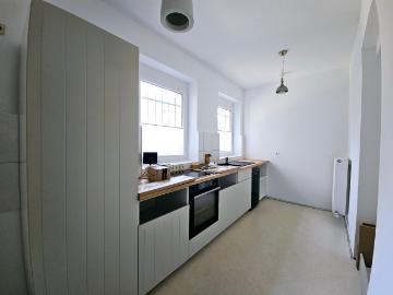 beautiful, spacious & fully furnished 1 BR at the Kurpark