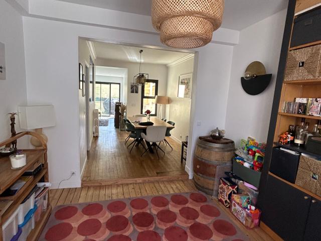 Beautiful & spacious house conveniently located, Nanterre