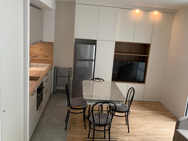 Beautiful studio near Paris. Located 20 minutes from the Eiffel Tower. High quality amenities