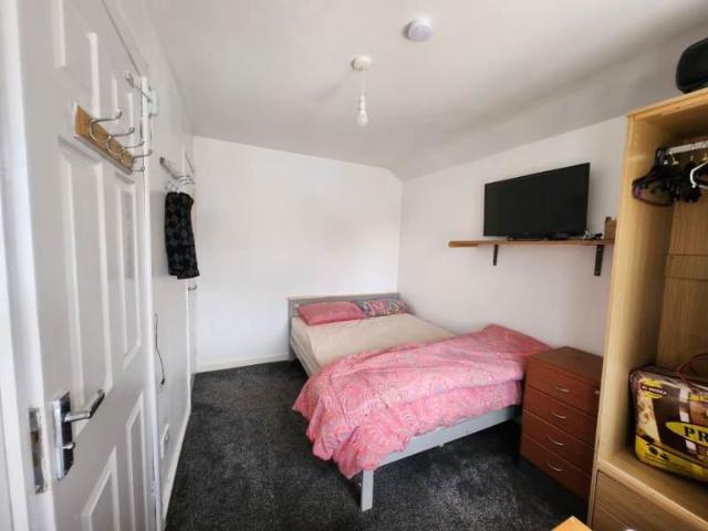 Beautiful Studio Flat – B11 3NY