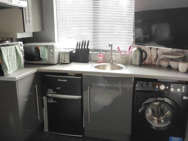 !Beautiful Studio Transport Links Fully Furnished!