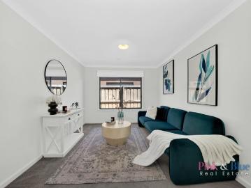 Rockbank, Victoria - Garden, Parking, Equipped kitchen