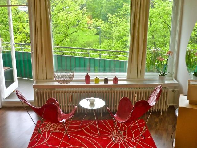 Beautiful suite in Düsseldorf with view over the park, Dusseldorf Amsterdam Apartments for Rent