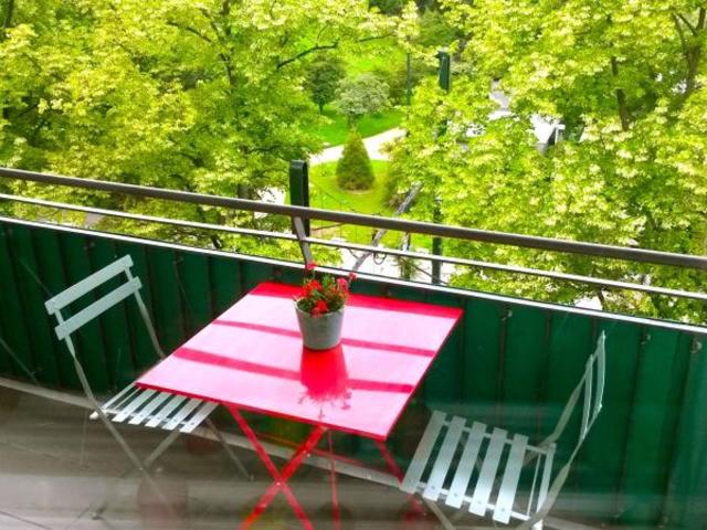 Beautiful suite in Düsseldorf with view over the park, Dusseldorf Amsterdam Apartments for Rent