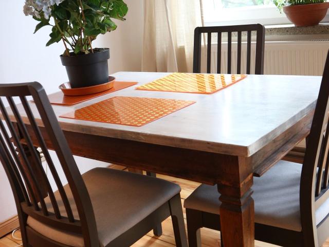 Beautiful, sunny 2 room flat near Kollwitzplatz with balcony, Berlin Amsterdam Apartments for Rent