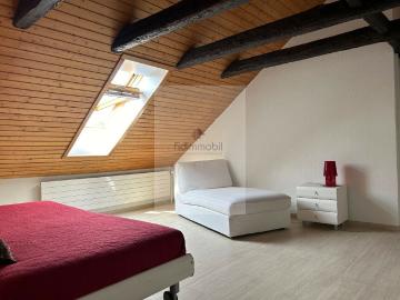 BEAUTIFUL PARTLY RENOVATED APARTMENT IN VILLAGE RESIDENCE