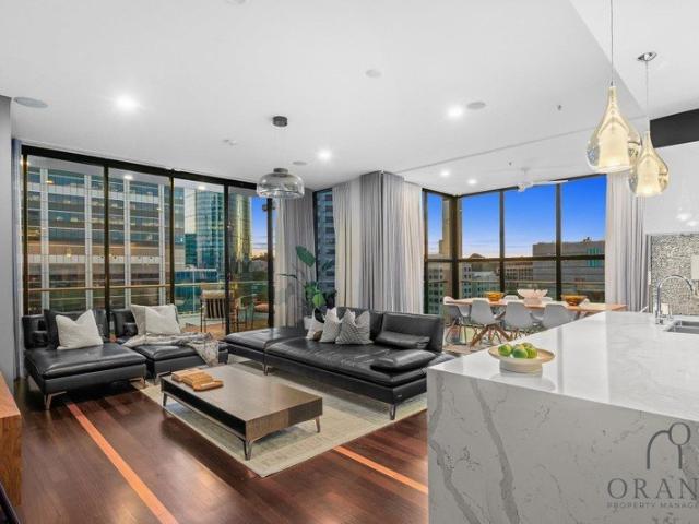 Beautiful penthouse apartment ready for it's new tenants!