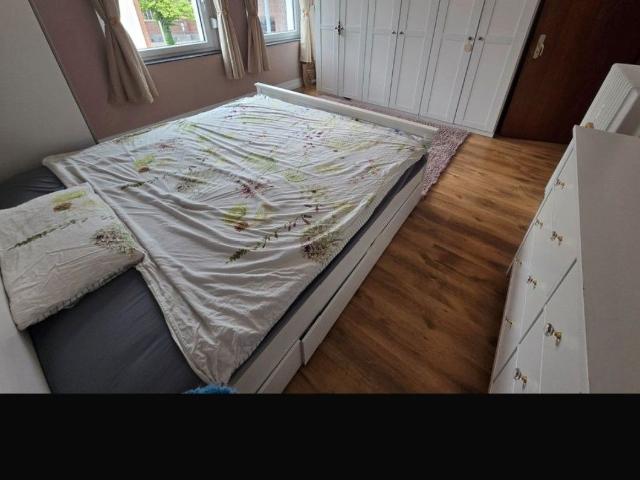 Beautiful period apartment for temporary rent with excellent transport links to Düsseldorf, Hilden Amsterdam Apartments for Rent
