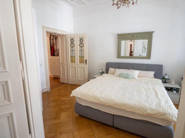 Beautiful period apartment in Agnesviertel