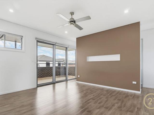 BEautiful Property for lease in The Ponds School Catchment