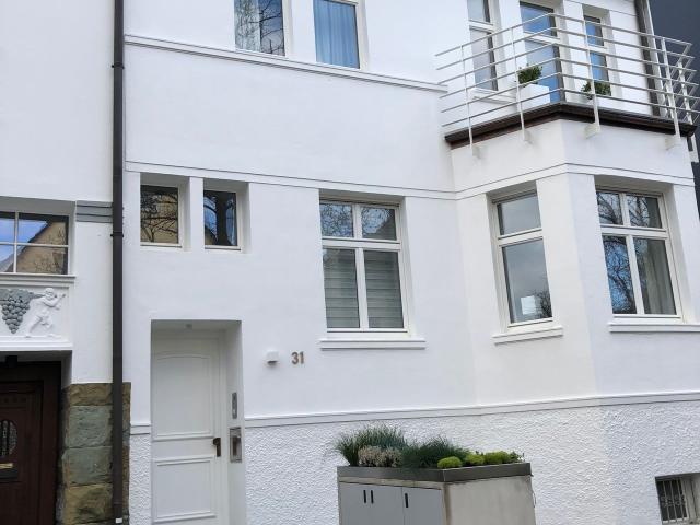 Beautiful room with guest kitchen, Dusseldorf Amsterdam Apartments for Rent