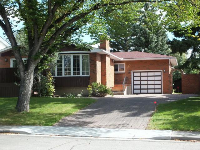 Beautiful Room for Rent Mins Walk to UofC, LRT & Mall, Immediately