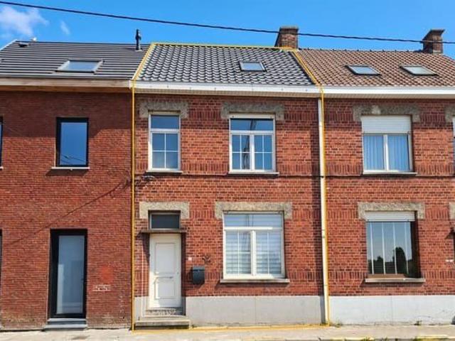 Beautiful, ready to use, bright house with garden, located i