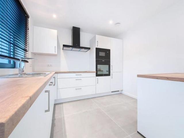 Beautiful renovated apartment 3 bedrooms 135m²