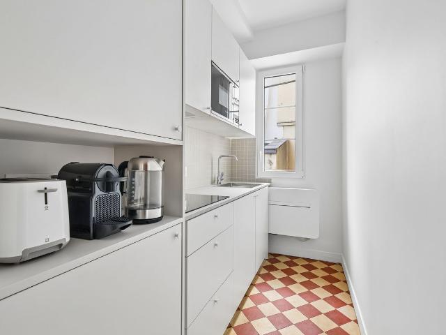Beautiful Renovated Apartment Heart of the Latin Quarter Air conditioning in a Haussmann style building, Paris Amsterdam Apartments for Rent