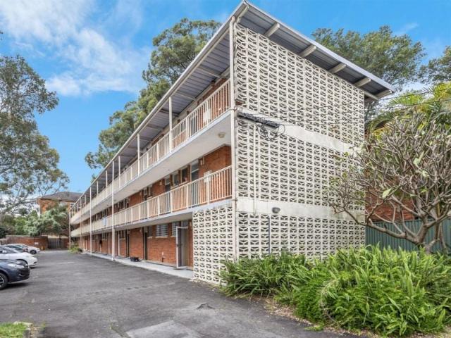 BEAUTIFUL RENOVATED STUDIO APARTMENT