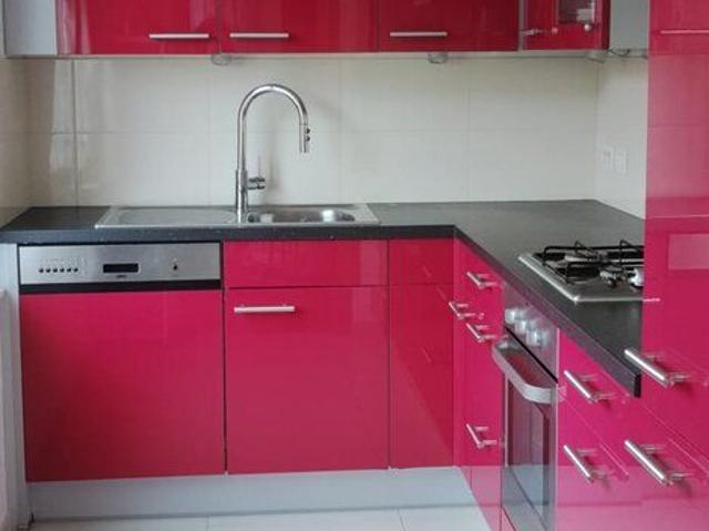 Beautiful renovated unfurnished 2 bedroom apartment