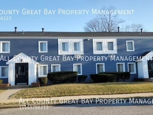 Beautiful renovated 1 Bedroom Garden Apartment