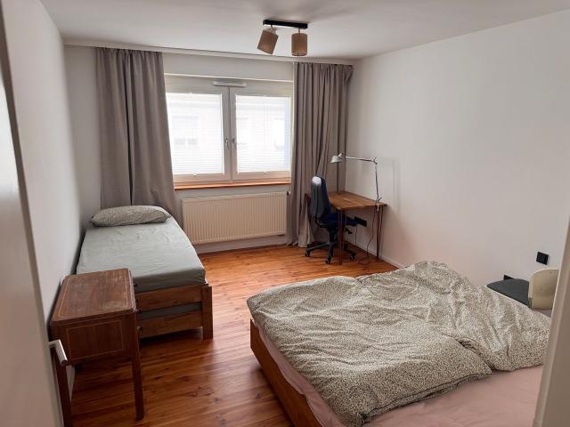 Beautiful, renovated 3 room apartment in Munich Rotkreuzplatz, Munchen Amsterdam Apartments for Rent