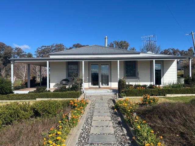 Beautiful Rural Retreat Charming Furnished Three Bedroom Home