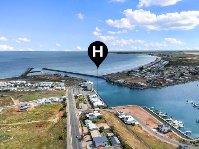 Beautiful Water Front Location Overlooking Wallaroo Marina