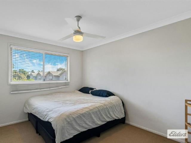 BEAUTIFUL TOWNHOUSE ON REDCLIFFE PENINSULA