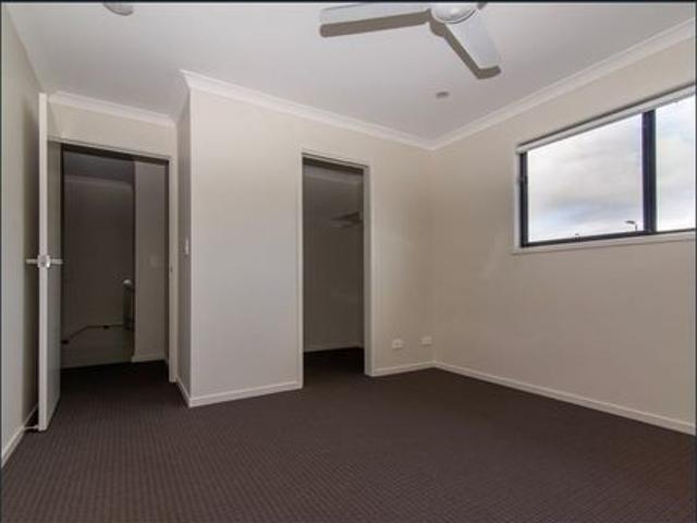 Beautiful Townhouse House For Rent