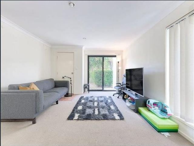 BEAUTIFUL TOWNHOUSE IN THE DESIRABLE LOCATION OF CALAMVALE!