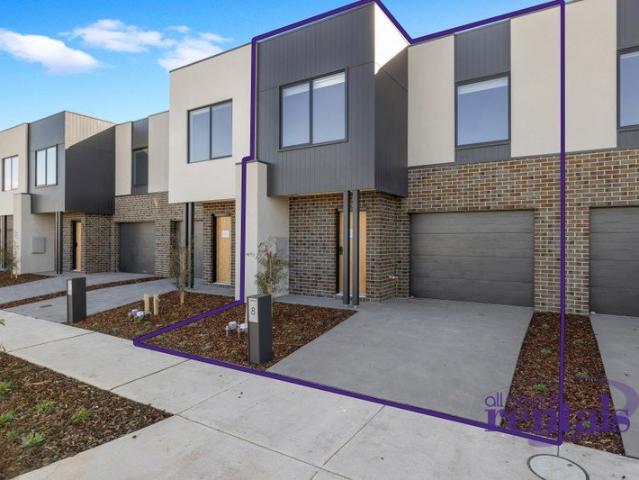 Beautiful Townhouse!