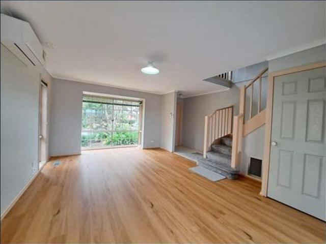 BEAUTIFUL THREE BEDROOM TOWNHOUSE