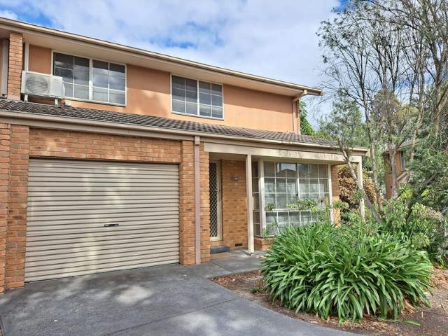 BEAUTIFUL THREE BEDROOM TOWNHOUSE