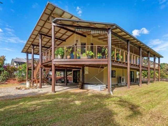 BEAUTIFUL TIMBER POLE HOME