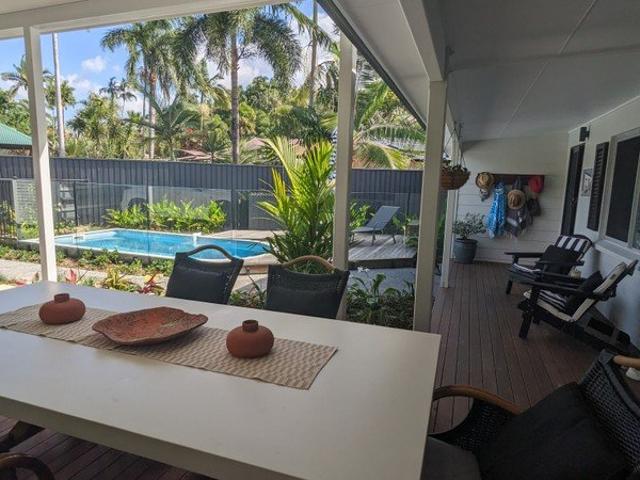 BEAUTIFUL TWO BEDROOM BEACH COTTAGE WITH IT'S OWN POOL