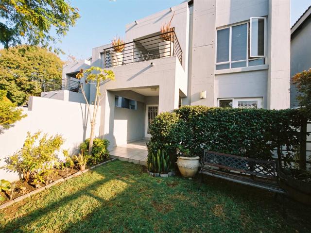 Beautiful Two Bedroom Garden Apartment In Broadacres