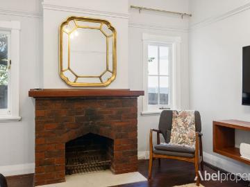 Beautiful Two Bedroom Home in Great Wembley Location
