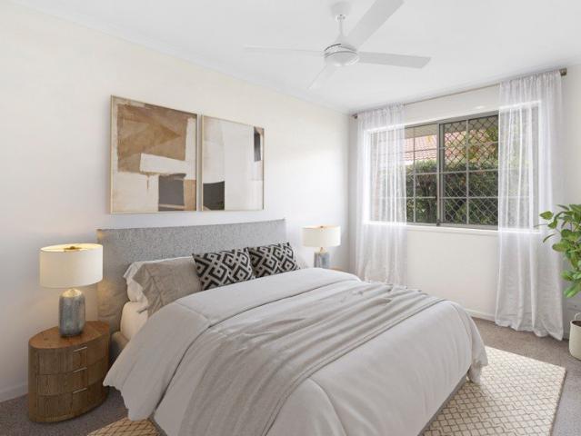 Beautiful two bedroom, one bathroom villa with lock up garage