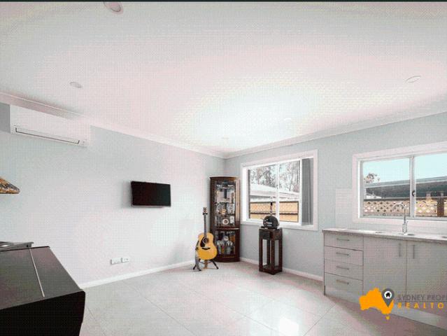BEAUTIFUL TWO BEEDROOM GRANNY FLAT