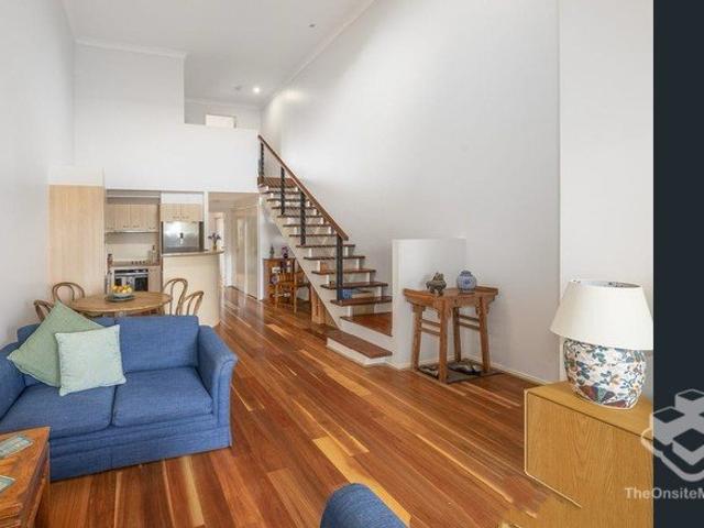 Beautiful Two Storey Furnished Townhouse Style unit ? Spacious, Stylish & Perfectly Located