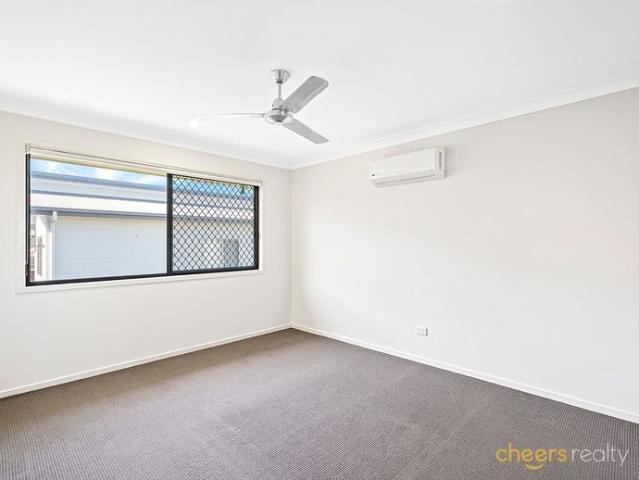 Beautiful two storey home in Springfield Lakes