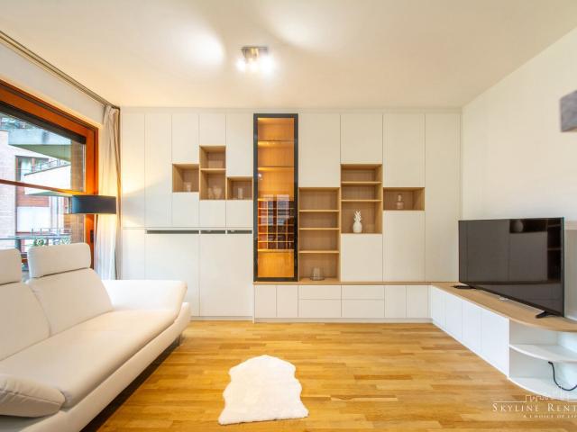 Beautiful unfurnished ap. 3BR. with beautiful terraces!