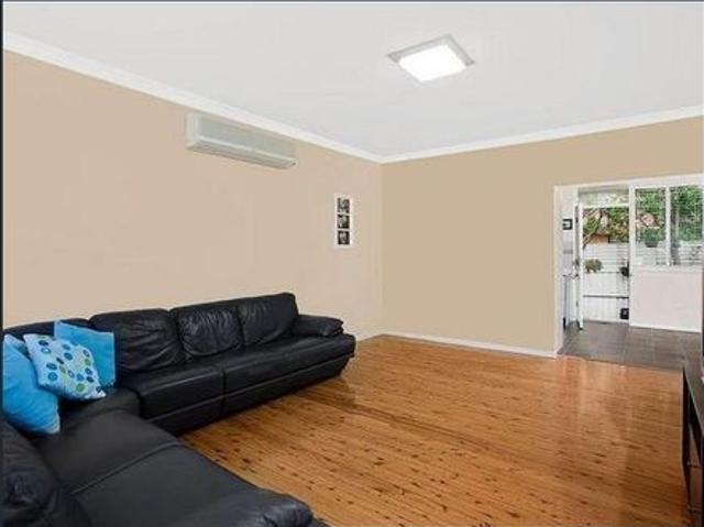 Beautiful Villa, lock up garage