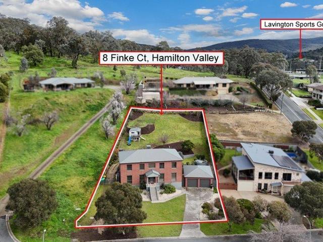BEAUTIFULL VIEWS, EXPANSIVE HOME, GENEROUS LOT