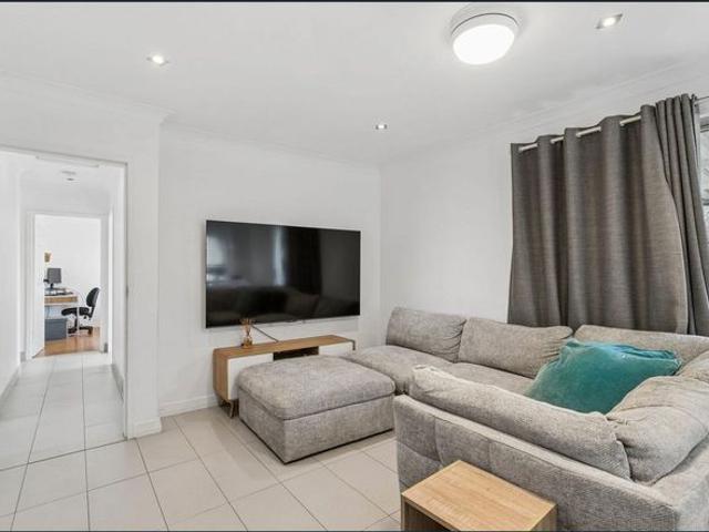 Beautifully 3 Bedroom Home in a Quiet Cul de Sac!