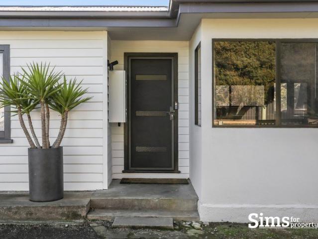 Beautifully Updated Family Home on Spacious block with Studio!