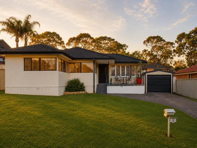Beautifully Renovated Family Living with Exceptional Outdoor Entertaining!