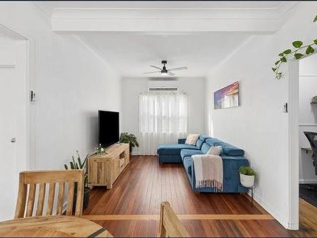 Beautifully Updated Home in Convenient Rutherford Location