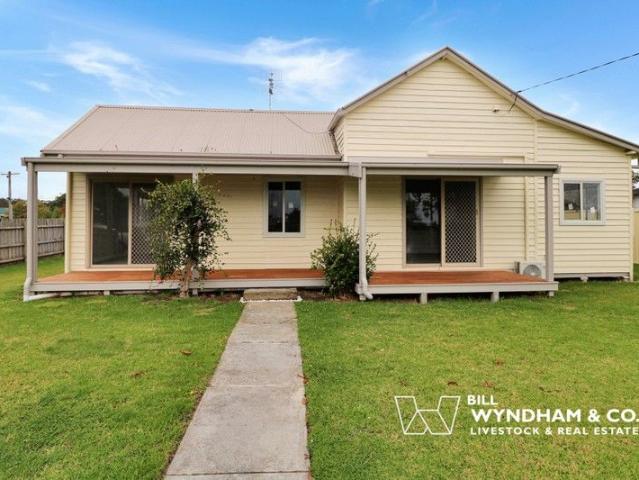 Beautifully Updated Home Ideal to Live In or Lease Out!