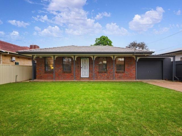 BEAUTIFULLY UPDATED HOME WITH STUDIO/BRM