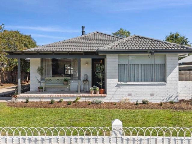 Beautifully Updated in a Prime Gisborne Pocket