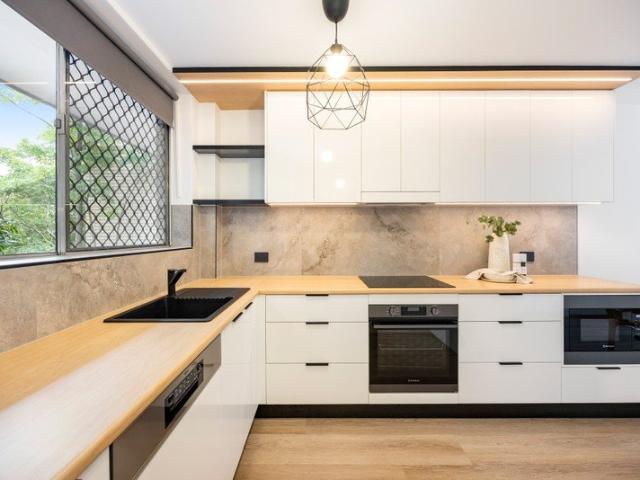 Beautifully Updated, Low Maintenance Living in a Quiet Inner City Pocket